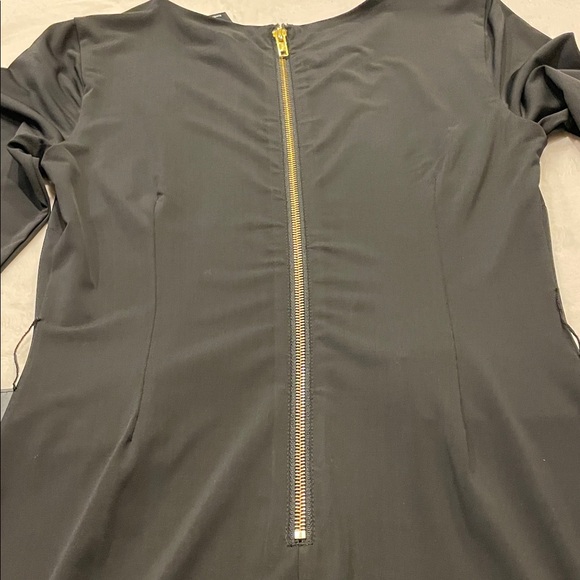 ☺️NWT Bebe long sleeve bodycon with gold belt - Picture 4 of 8